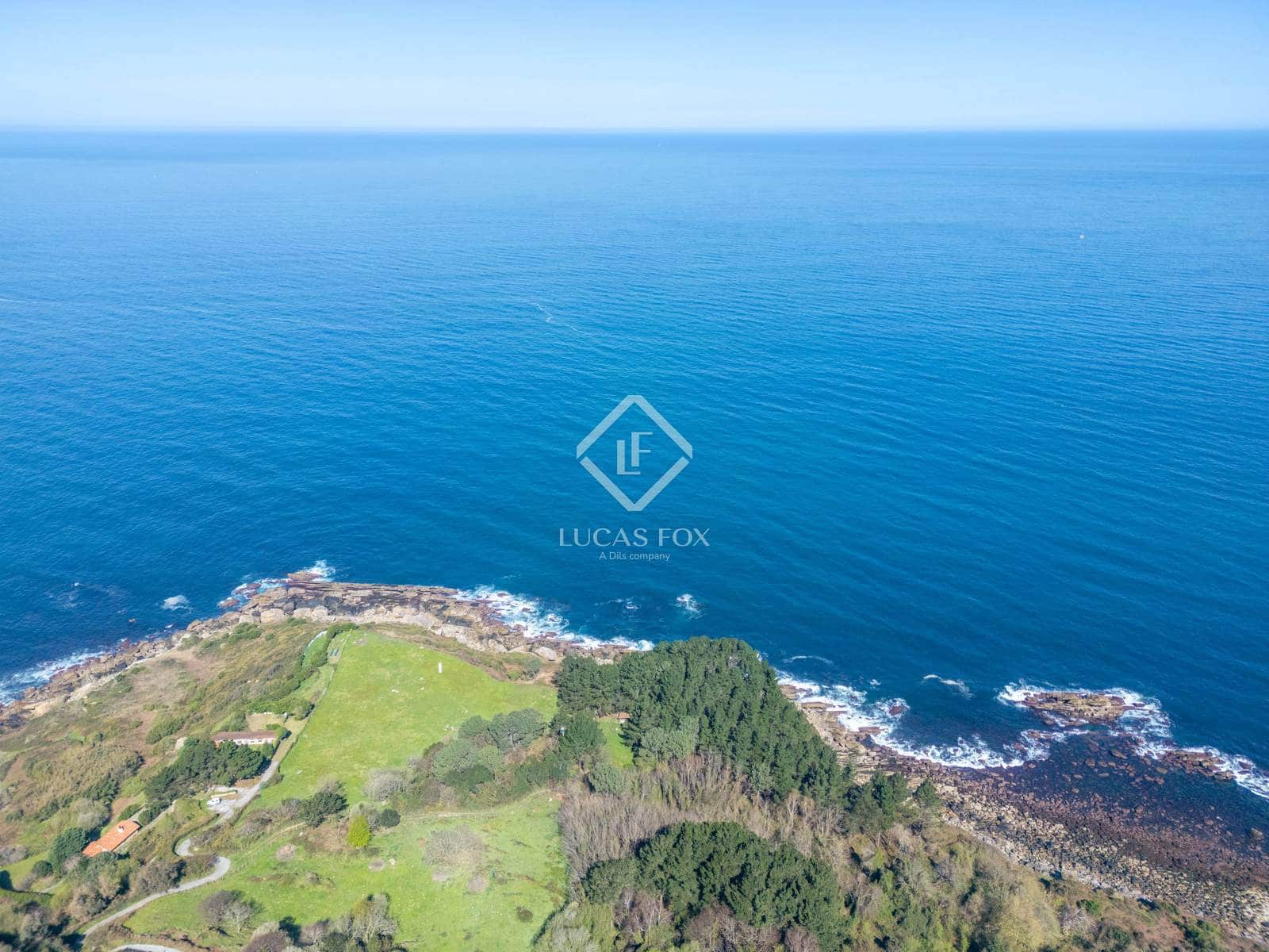 5 bedroom Villa for sale in Donostia-San Sebastian with garage - € 4,990,000 (Ref: 9115539)