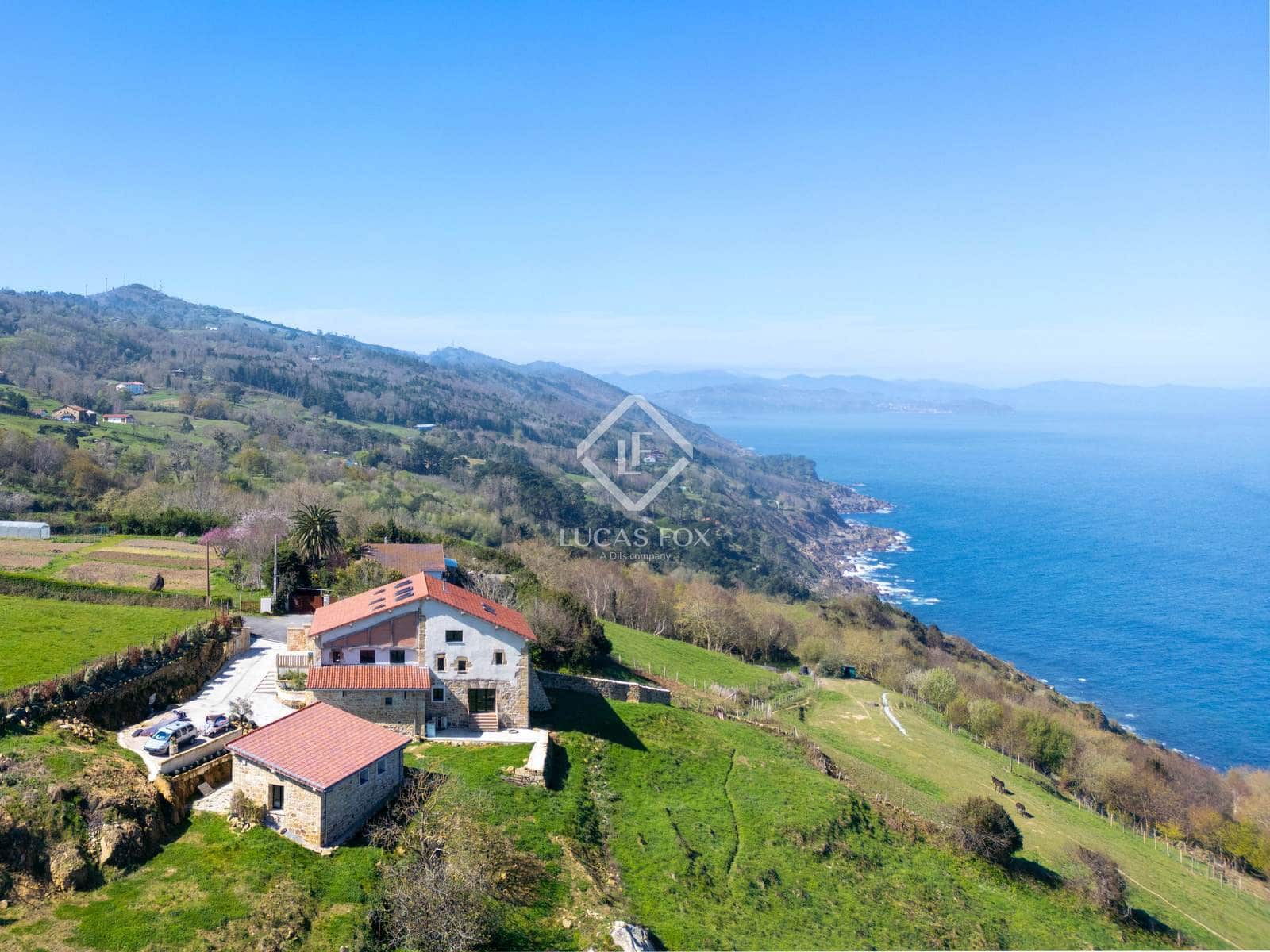 5 bedroom Villa for sale in Donostia-San Sebastian with garage - € 4,990,000 (Ref: 9115539)