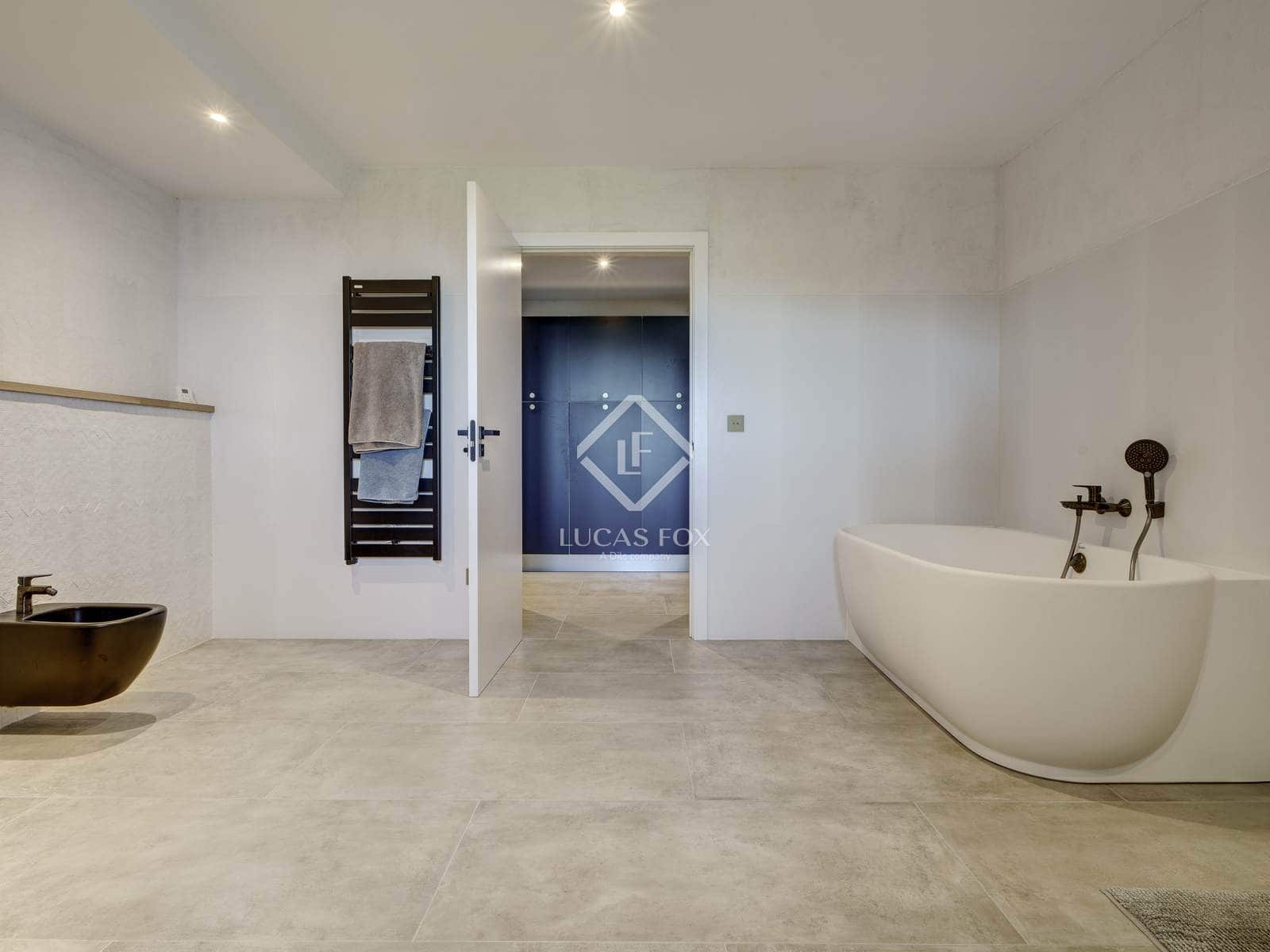 5 bedroom Villa for sale in Donostia-San Sebastian with garage - € 4,990,000 (Ref: 9115539)