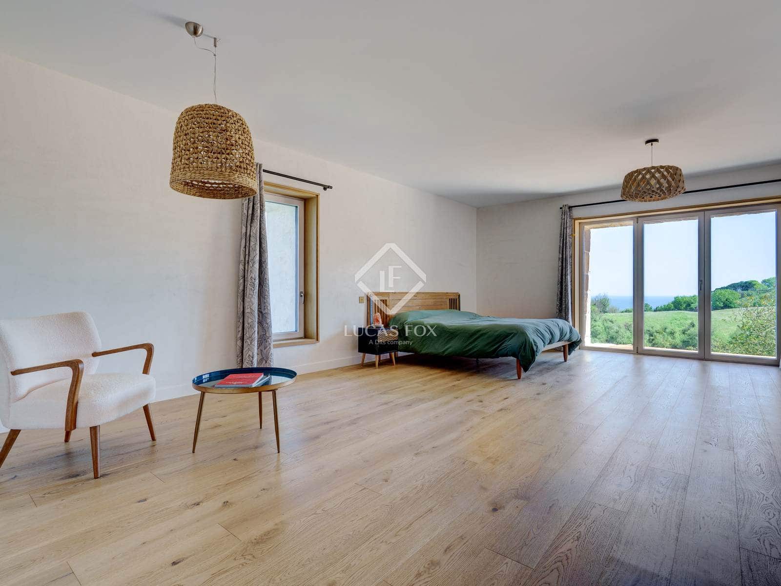 5 bedroom Villa for sale in Donostia-San Sebastian with garage - € 4,990,000 (Ref: 9115539)