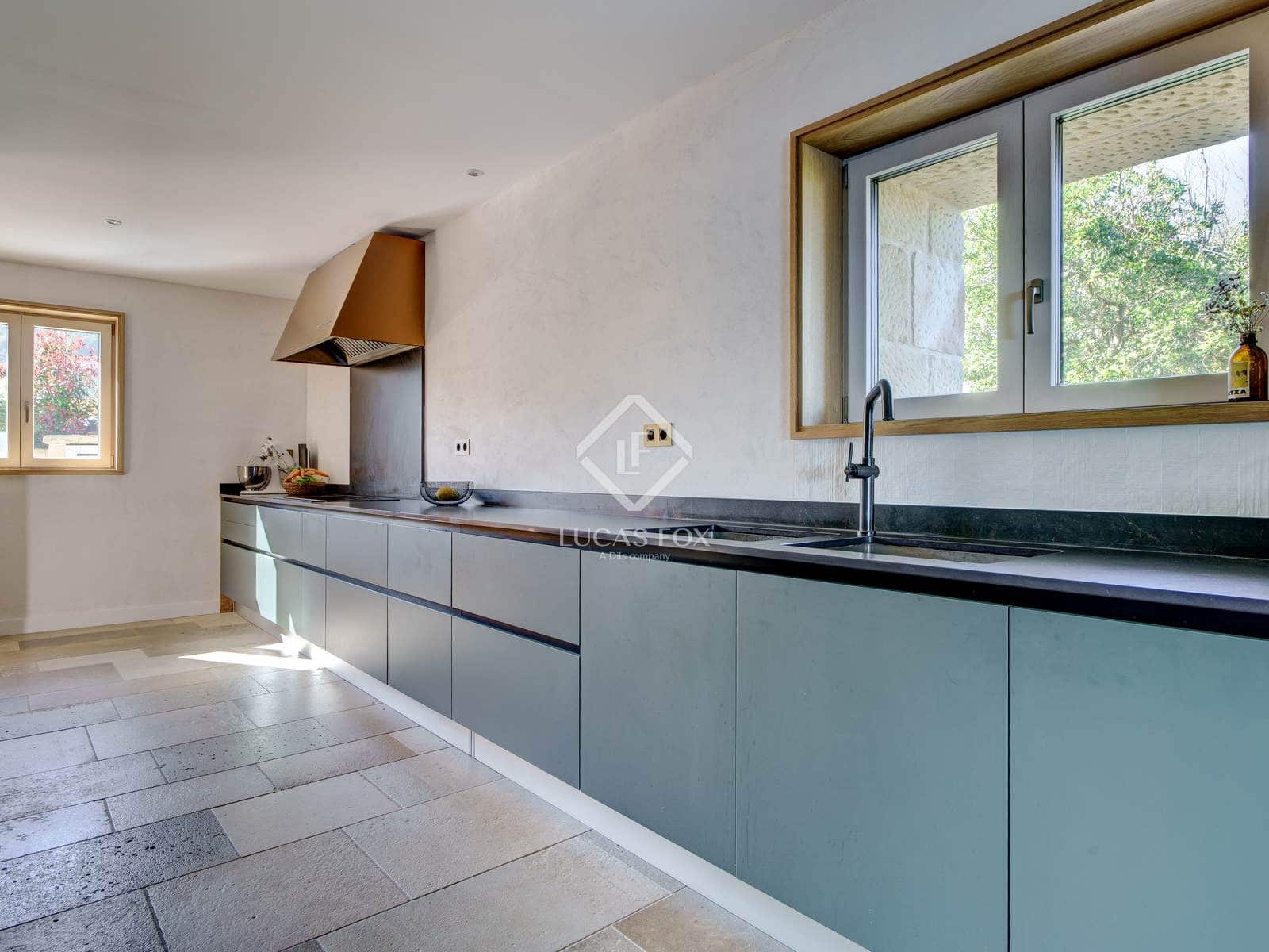 5 bedroom Villa for sale in Donostia-San Sebastian with garage - € 4,990,000 (Ref: 9115539)