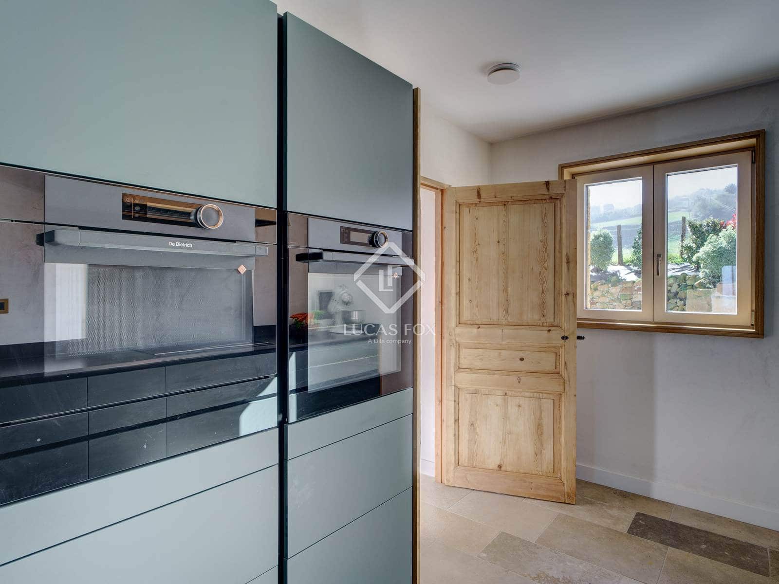 5 bedroom Villa for sale in Donostia-San Sebastian with garage - € 4,990,000 (Ref: 9115539)