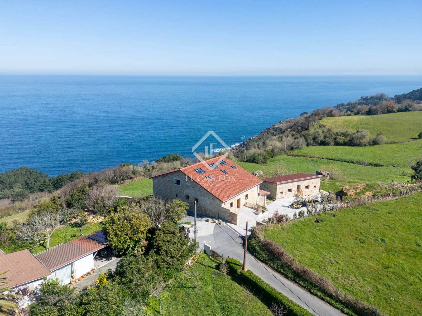 5 bedroom Villa for sale in Donostia-San Sebastian with garage - € 4,990,000 (Ref: 9115539)