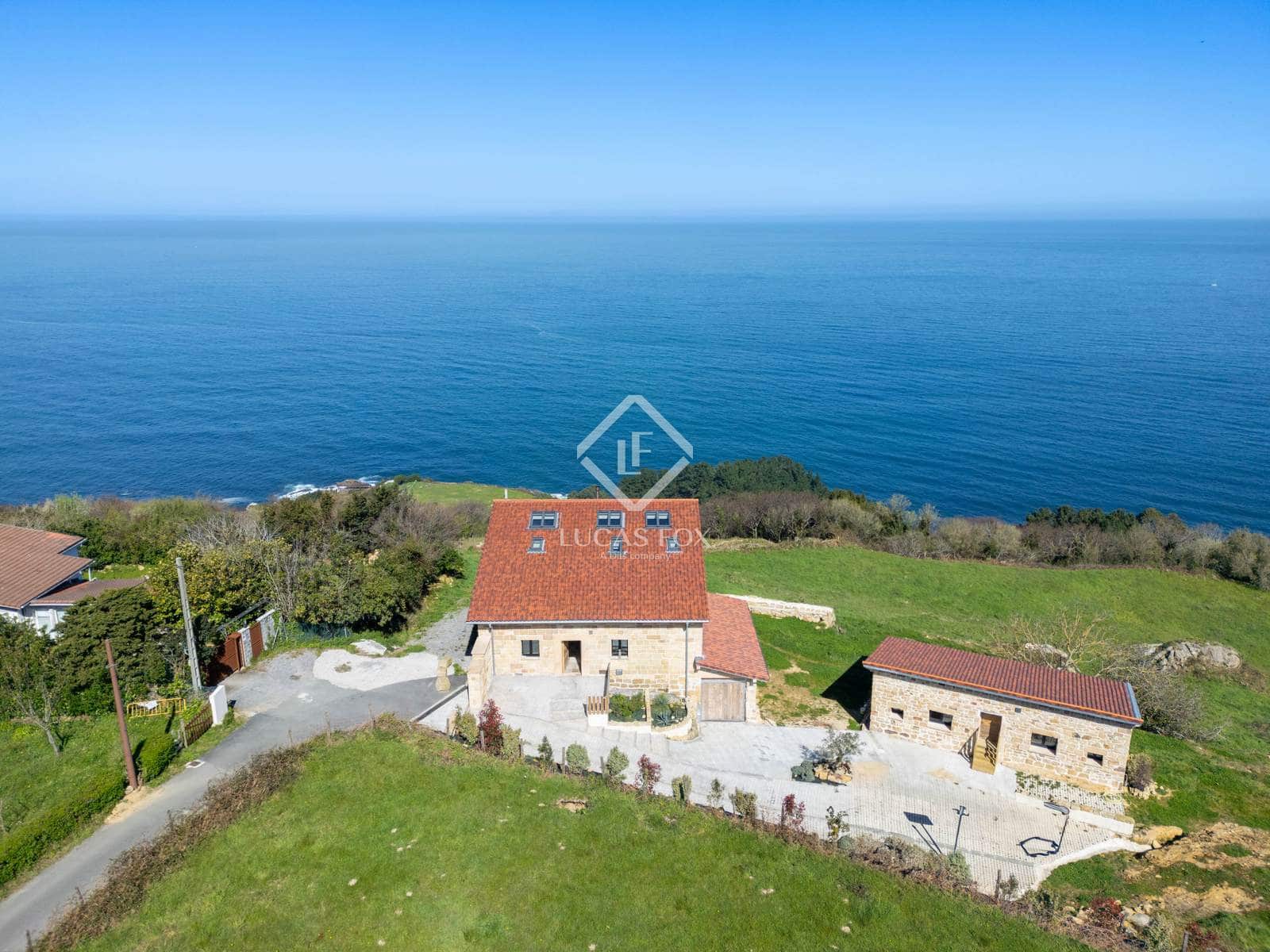 5 bedroom Villa for sale in Donostia-San Sebastian with garage - € 4,990,000 (Ref: 9115539)