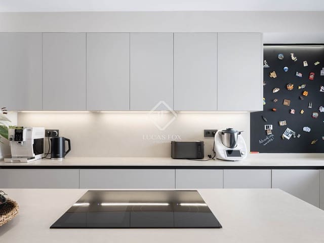 5 bedroom Penthouse for sale in Vigo with garage - € 630,000 (Ref: 9115541)