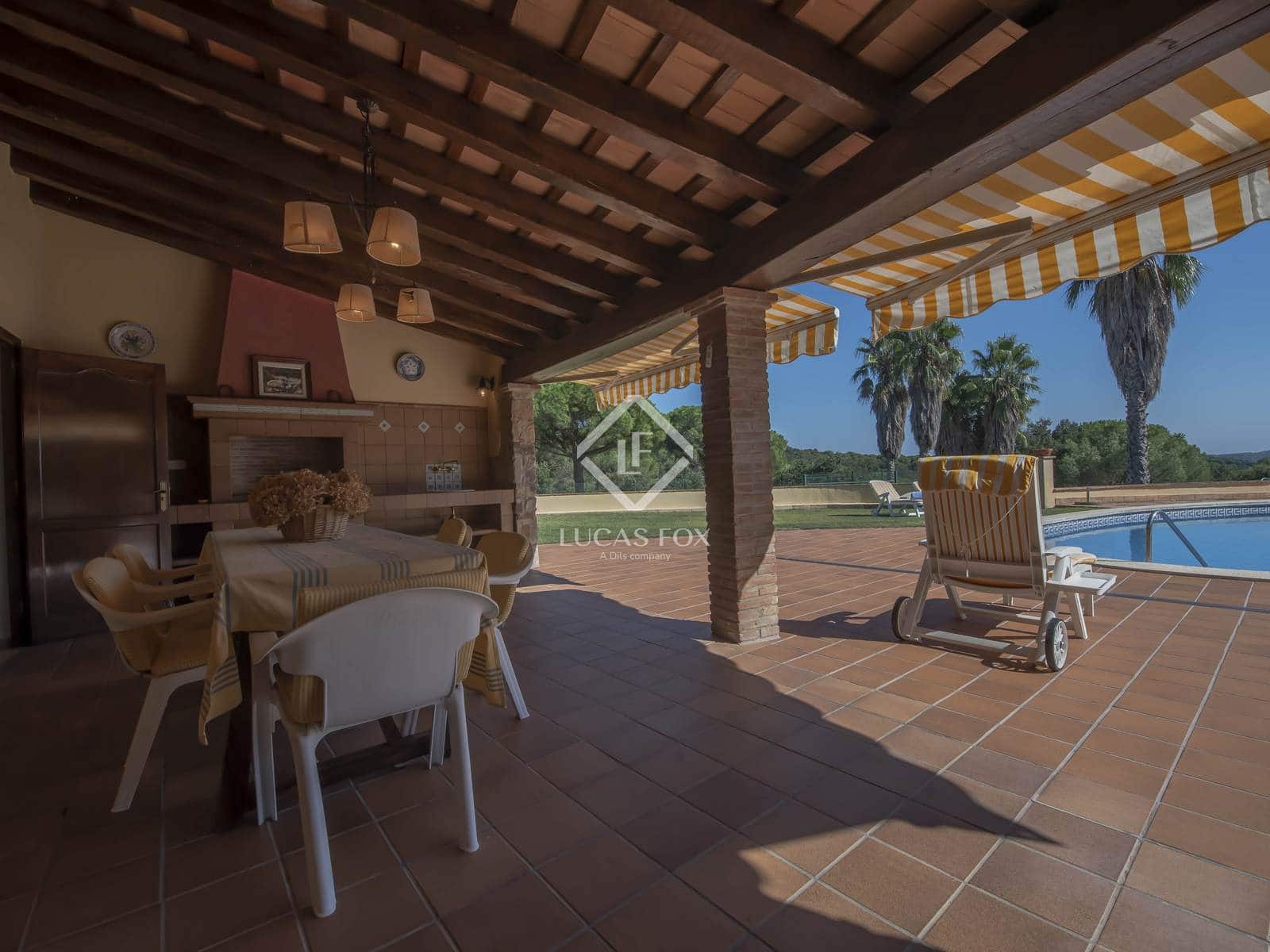 4 sypialnia Willa na sprzedaż w Santa Cristina d'Aro z basenem garażem - 1 140 000 € (Ref: 9116543)