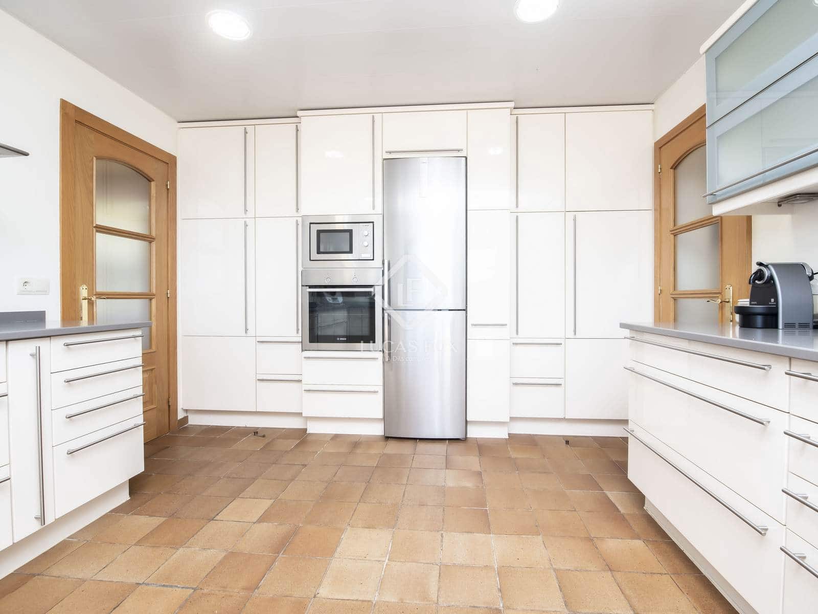 4 sypialnia Willa na sprzedaż w Santa Cristina d'Aro z basenem garażem - 1 140 000 € (Ref: 9116543)