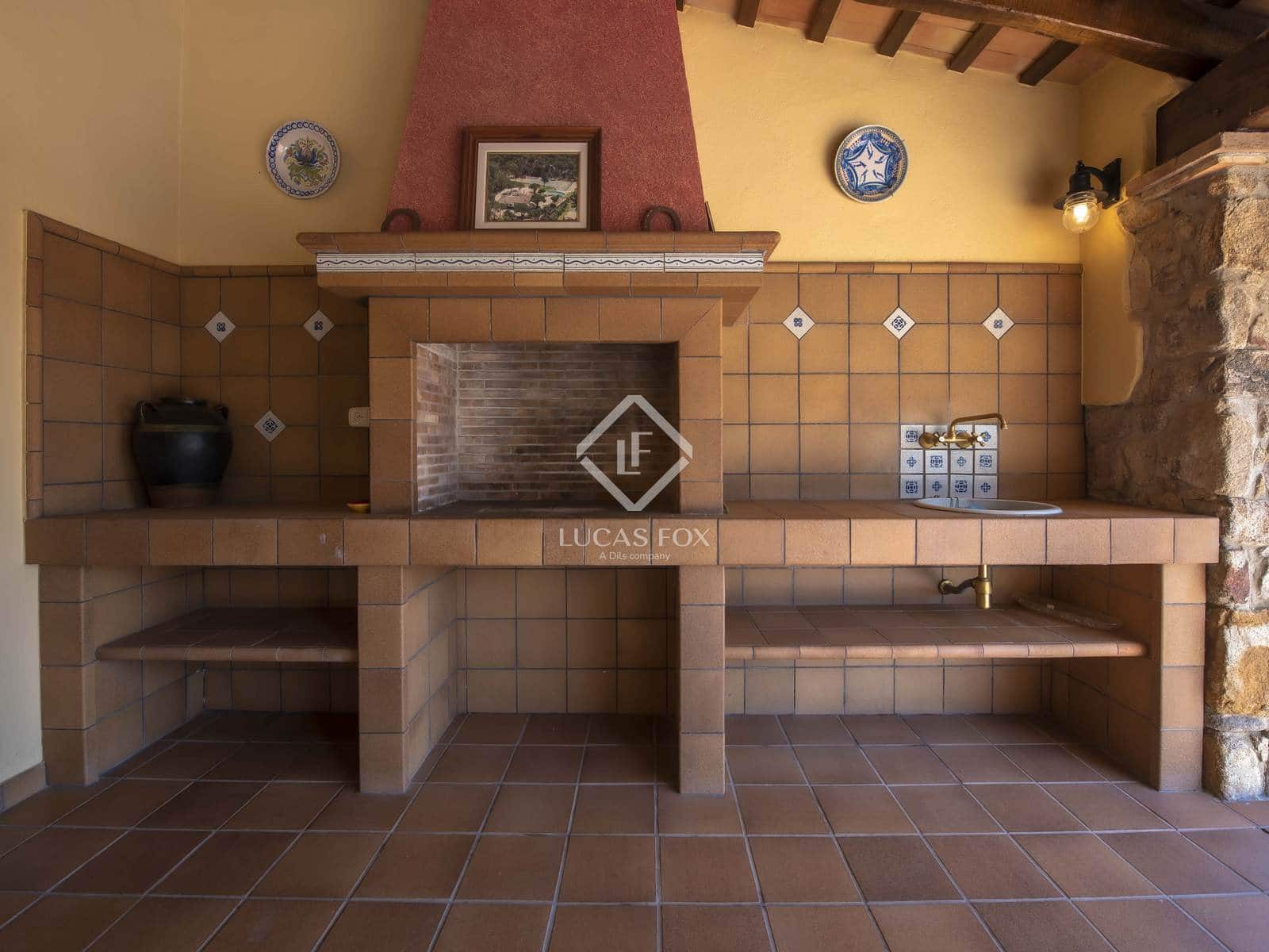 4 sypialnia Willa na sprzedaż w Santa Cristina d'Aro z basenem garażem - 1 140 000 € (Ref: 9116543)