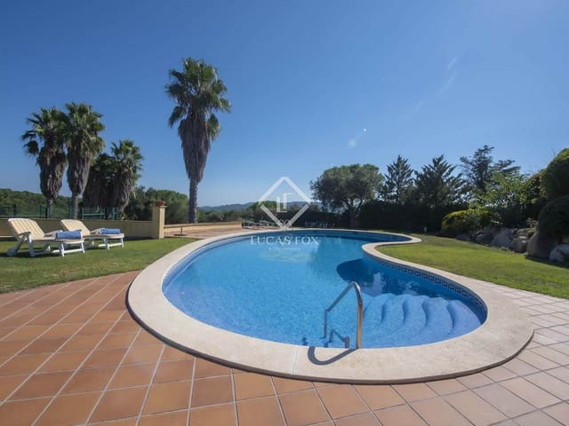 4 bedroom Villa for sale in Santa Cristina d'Aro with pool garage - € 1,140,000 (Ref: 9116543)