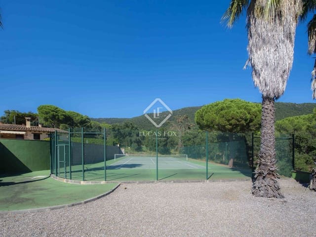 4 bedroom Villa for sale in Santa Cristina d'Aro with pool garage - € 1,140,000 (Ref: 9116543)