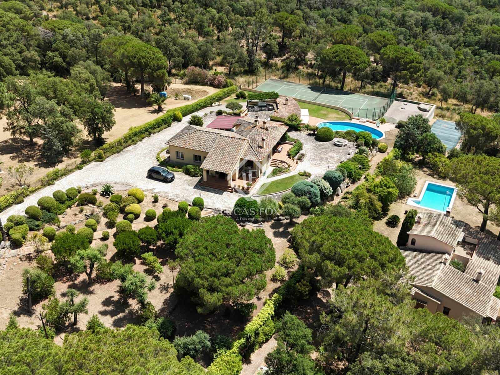 4 sypialnia Willa na sprzedaż w Santa Cristina d'Aro z basenem garażem - 1 140 000 € (Ref: 9116543)