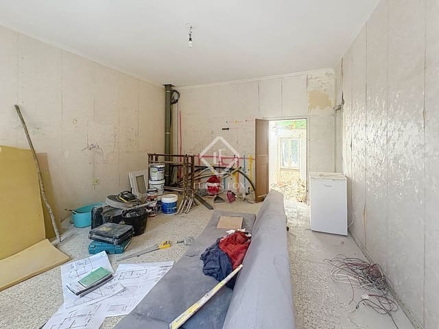 3 bedroom Commercial for sale in Mahón / Maó with garage - € 650,000 (Ref: 9117190)