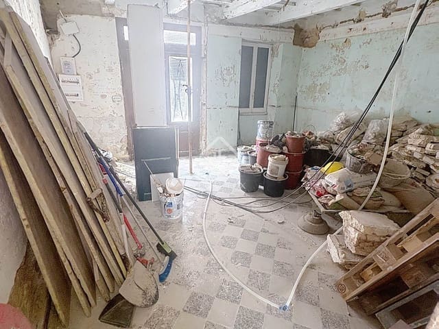 3 bedroom Commercial for sale in Mahón / Maó with garage - € 650,000 (Ref: 9117190)