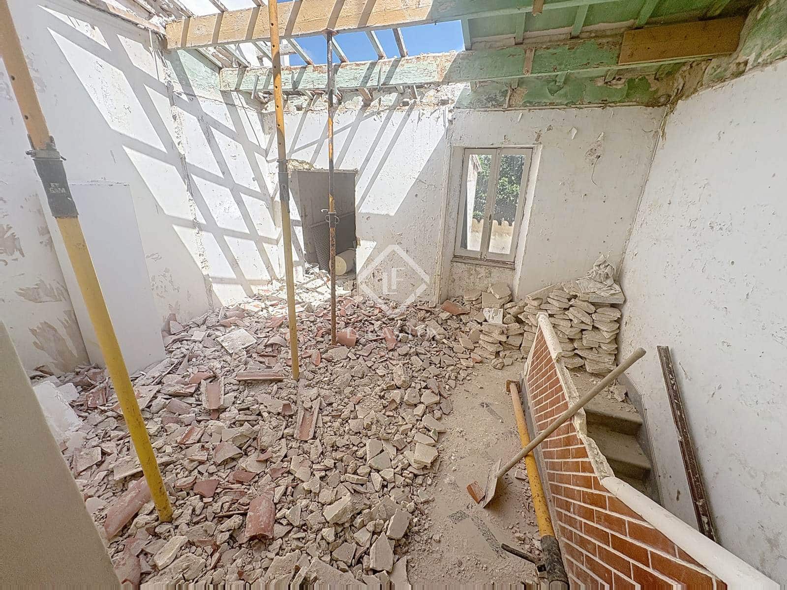 3 soveværelse Erhverv til salg i Mahon / Mao med garage - € 650.000 (Ref: 9117190)