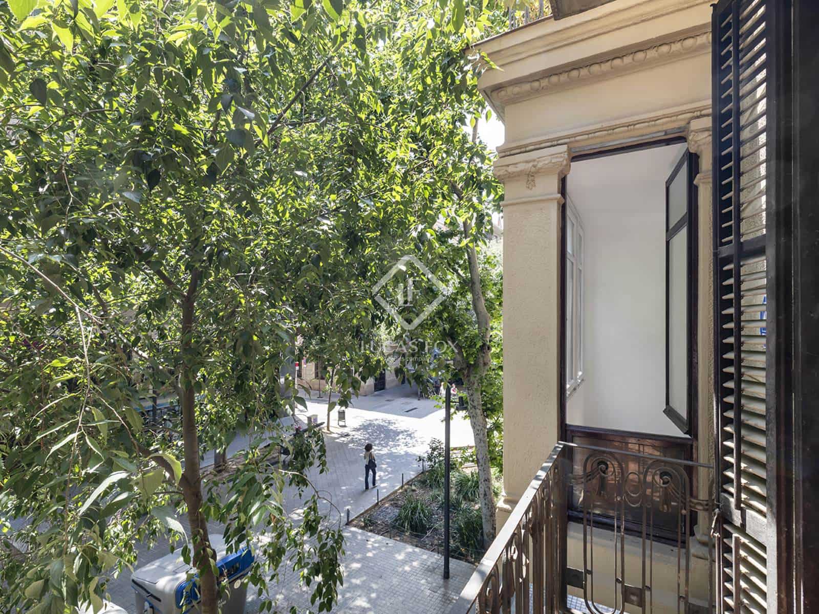 5 soveværelse Lejlighed til salg i Barcelona by - € 990.000 (Ref: 9118008)