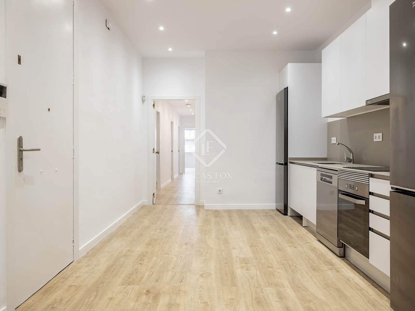 5 soveværelse Lejlighed til salg i Barcelona by - € 990.000 (Ref: 9118008)