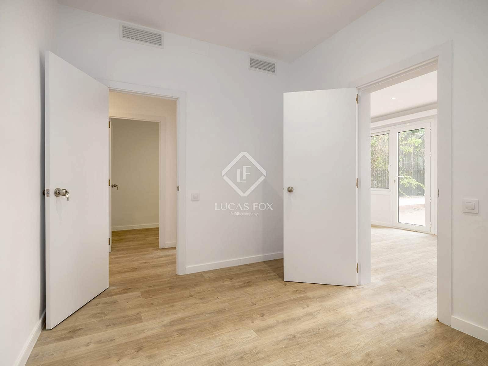 5 soveværelse Lejlighed til salg i Barcelona by - € 990.000 (Ref: 9118008)