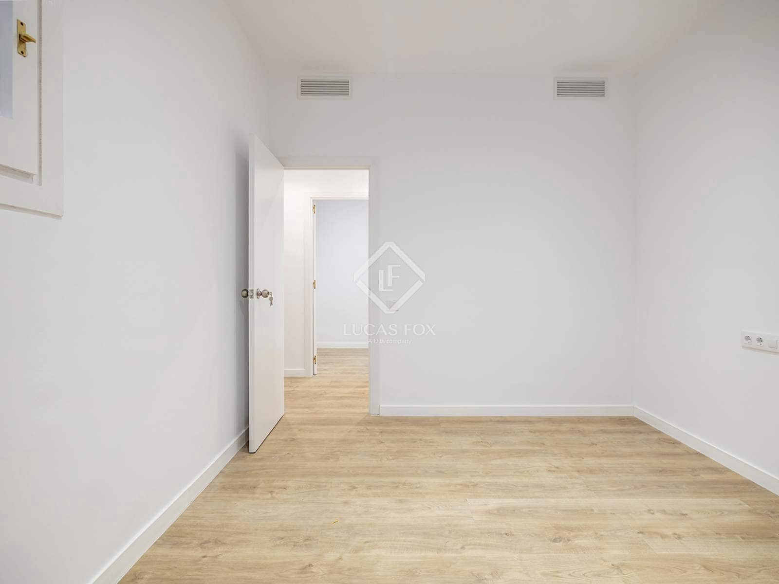 5 soveværelse Lejlighed til salg i Barcelona by - € 990.000 (Ref: 9118008)