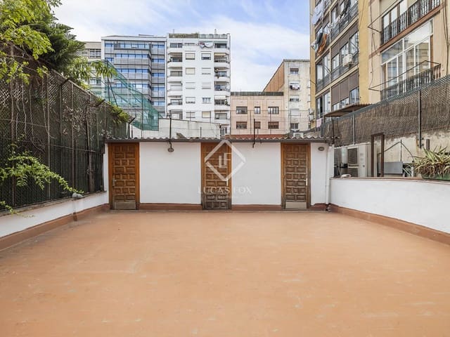 5 quarto Apartamento para venda em Barcelona cidade - 990 000 € (Ref: 9118008)