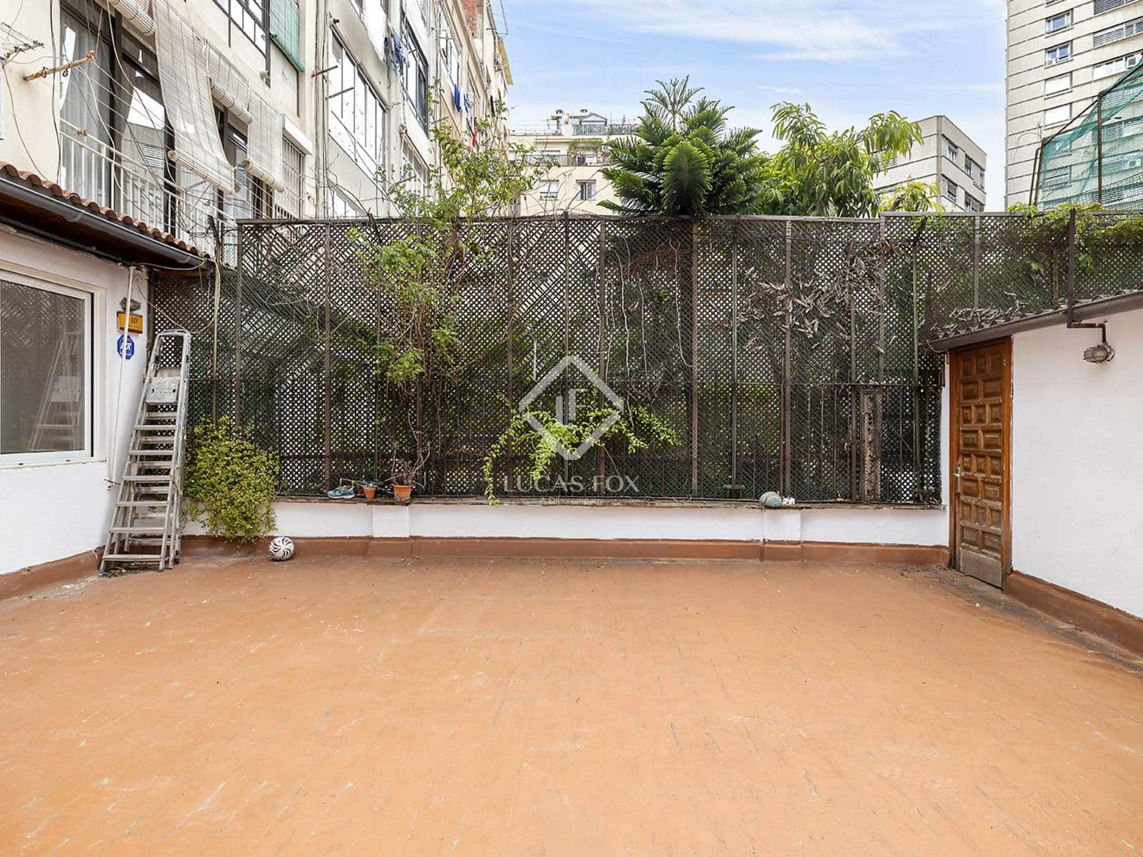 5 soveværelse Lejlighed til salg i Barcelona by - € 990.000 (Ref: 9118008)