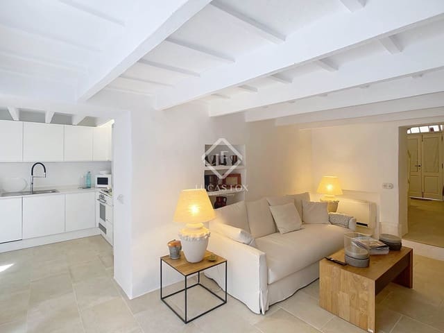 4 soveværelse Villa til salg i Ciutadella de Menorca med swimmingpool - € 1.200.000 (Ref: 9123530)