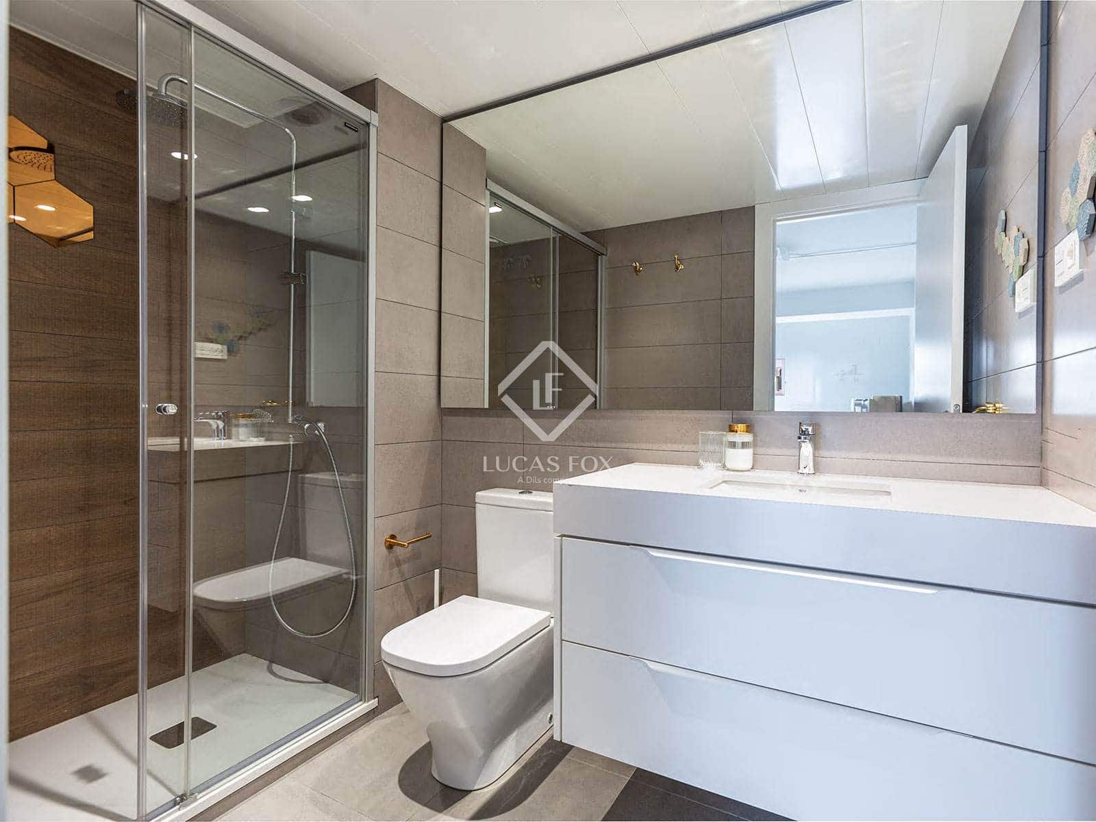 2 slaapkamer Appartement te koop in Barcelona stad met zwembad garage - € 895.000 (Ref: 9123882)