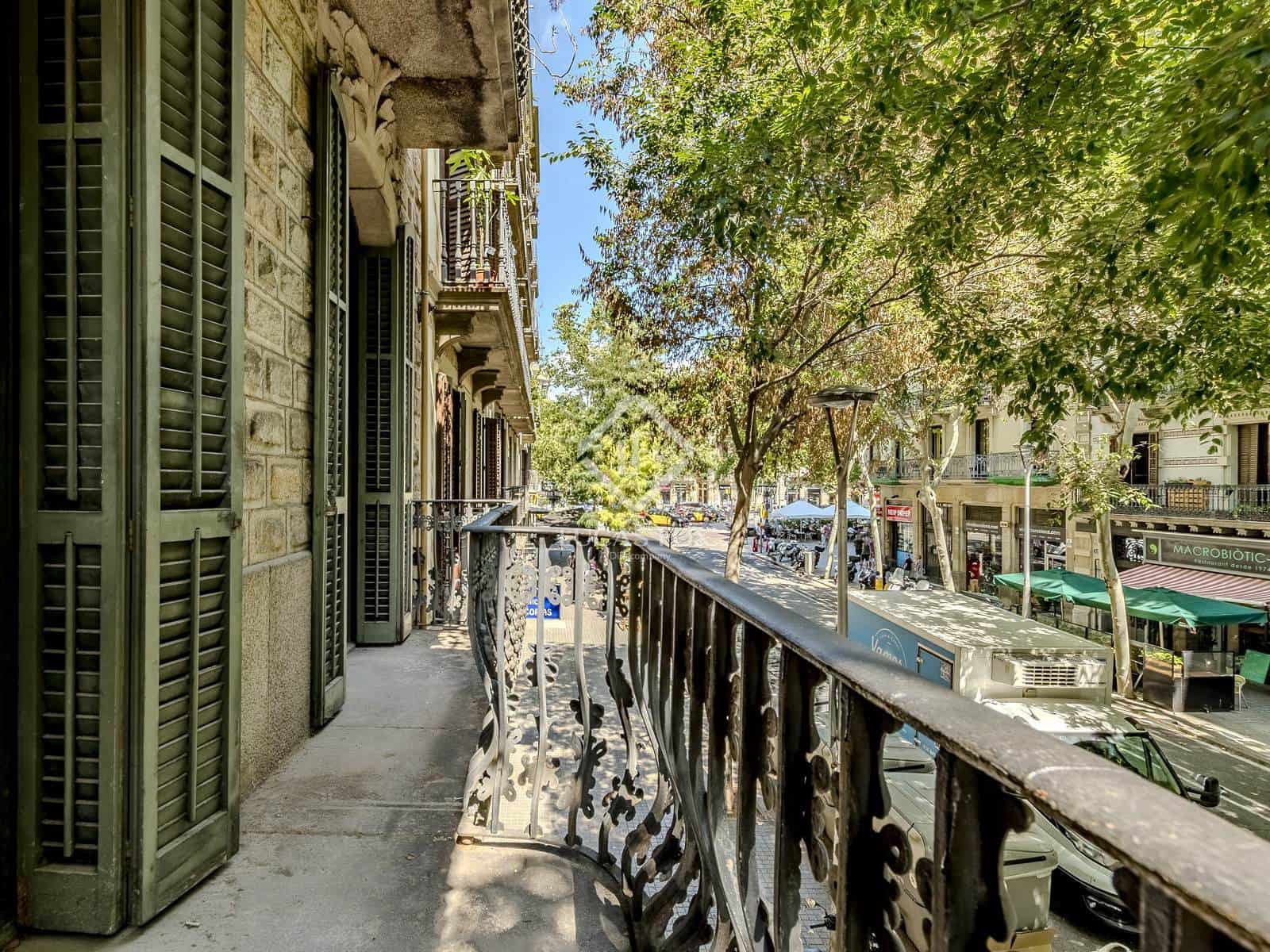 3 slaapkamer Appartement te koop in Barcelona stad - € 1.490.000 (Ref: 9123883)