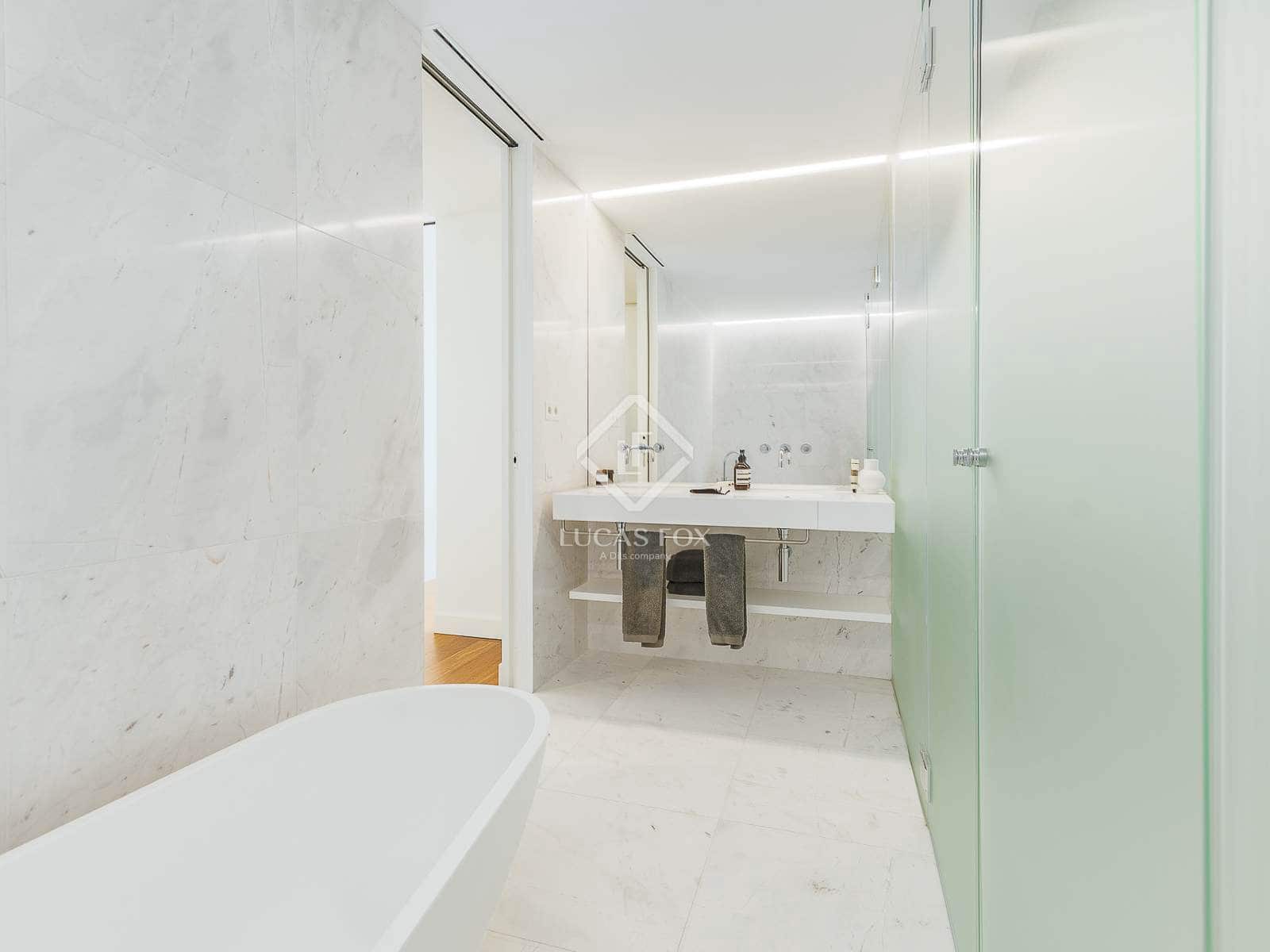 4 bedroom Apartment for sale in Barcelona city with pool garage - € 6,550,000 (Ref: 9123884)