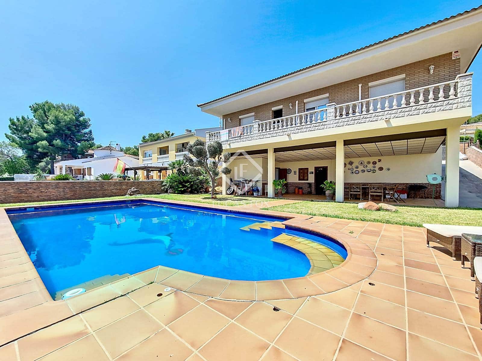 4 slaapkamer Villa te koop in Cunit met zwembad garage - € 660.000 (Ref: 9125909)