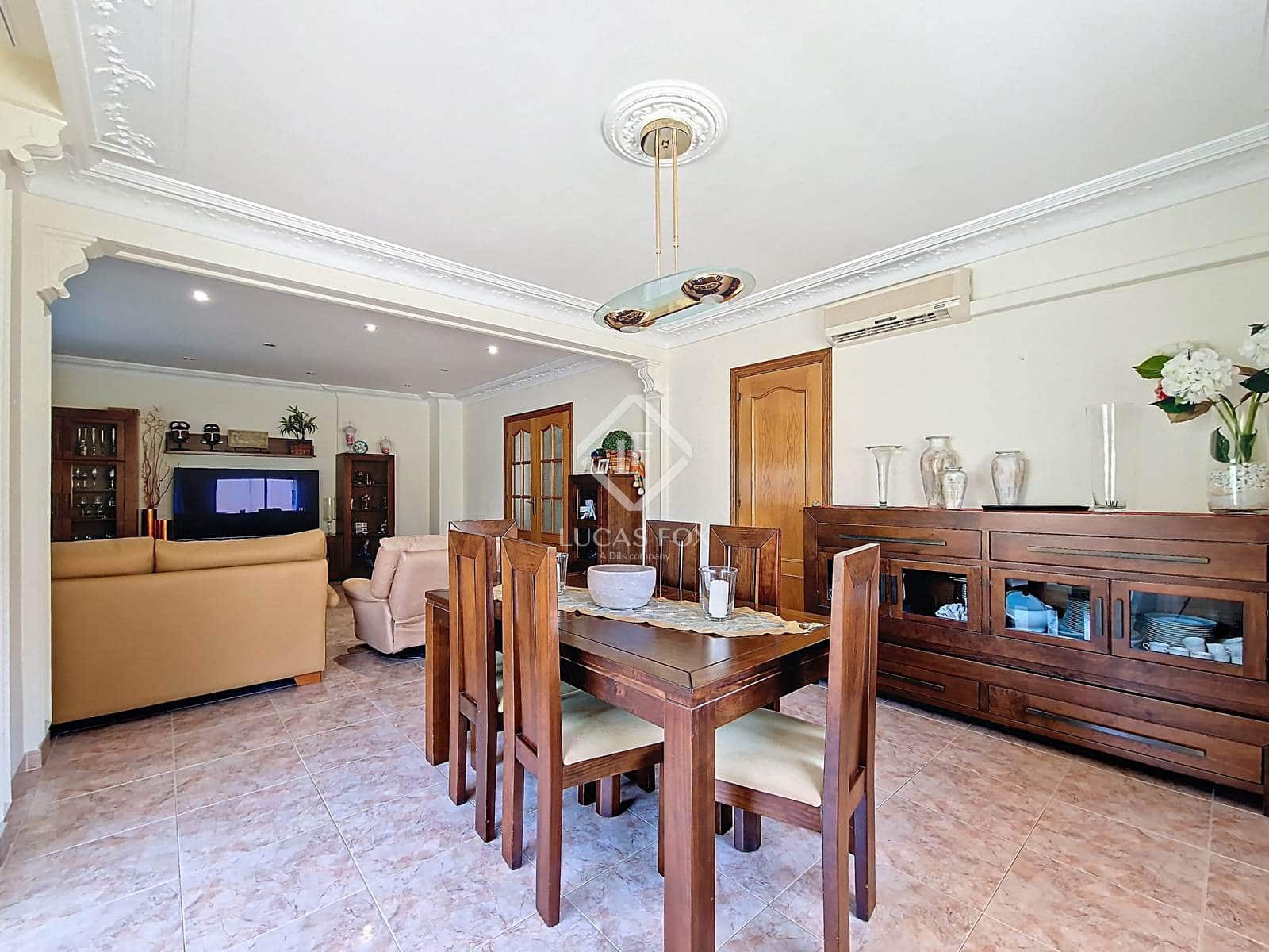 4 slaapkamer Villa te koop in Cunit met zwembad garage - € 660.000 (Ref: 9125909)