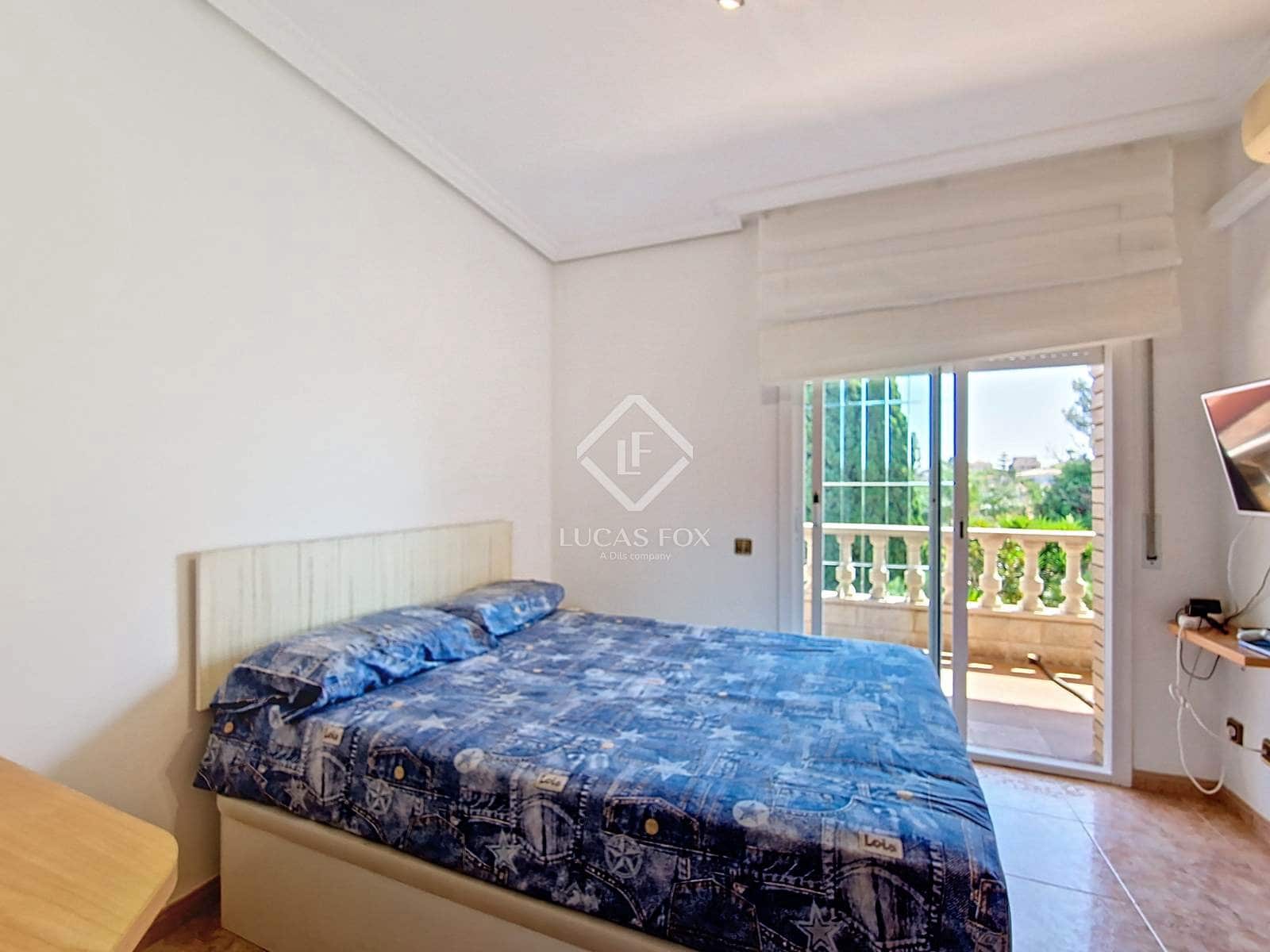 4 slaapkamer Villa te koop in Cunit met zwembad garage - € 660.000 (Ref: 9125909)