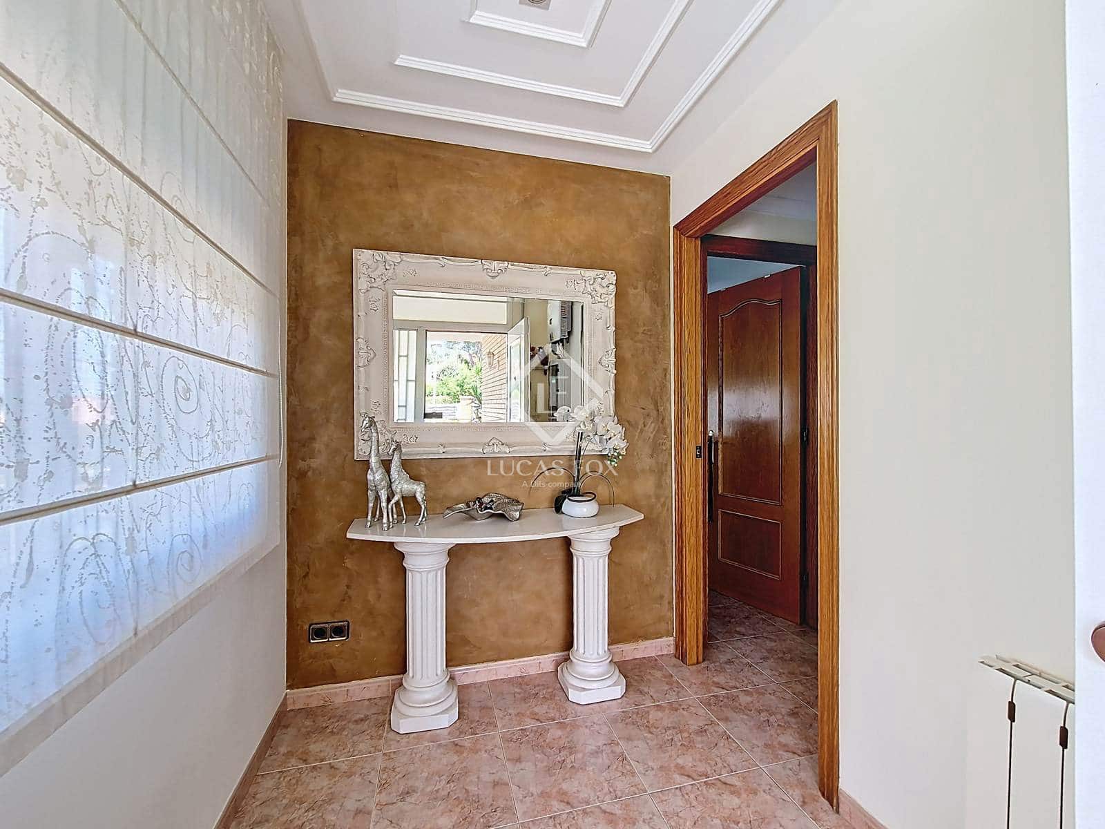 4 slaapkamer Villa te koop in Cunit met zwembad garage - € 660.000 (Ref: 9125909)