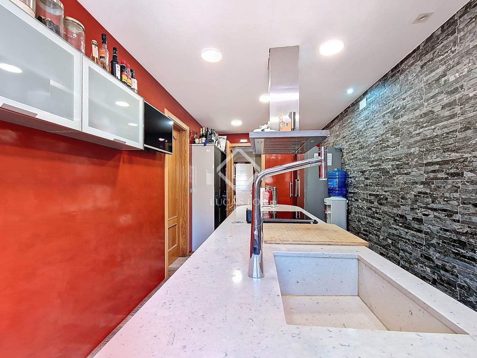 4 slaapkamer Villa te koop in Cunit met zwembad garage - € 660.000 (Ref: 9125909)