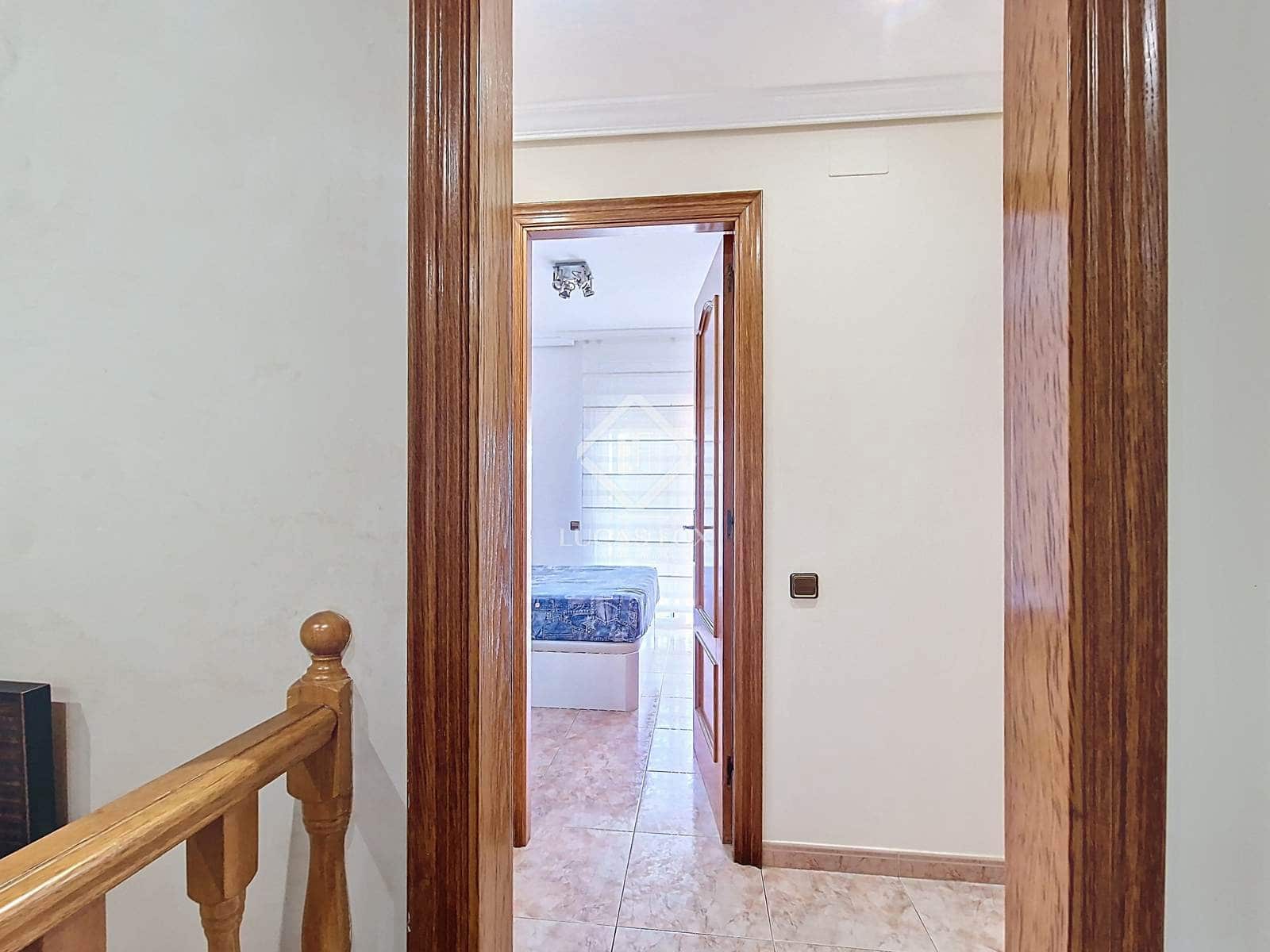 4 slaapkamer Villa te koop in Cunit met zwembad garage - € 660.000 (Ref: 9125909)