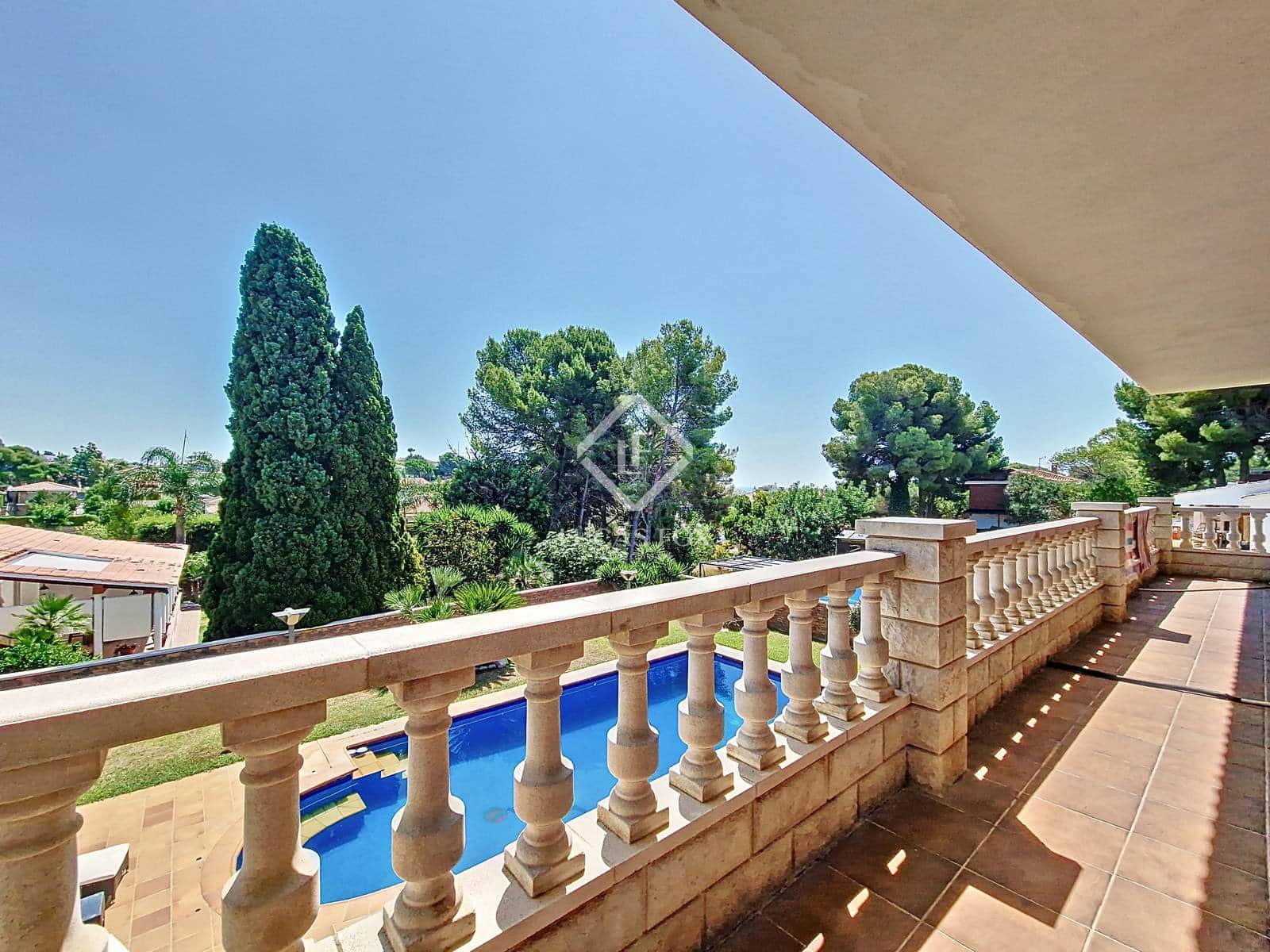 4 slaapkamer Villa te koop in Cunit met zwembad garage - € 660.000 (Ref: 9125909)