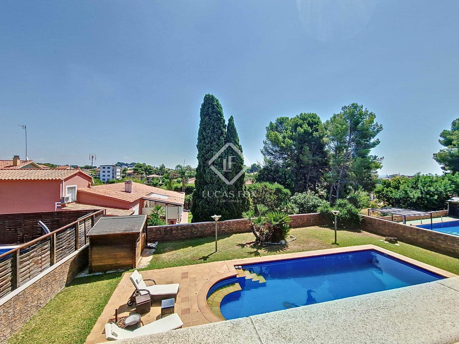 4 slaapkamer Villa te koop in Cunit met zwembad garage - € 660.000 (Ref: 9125909)