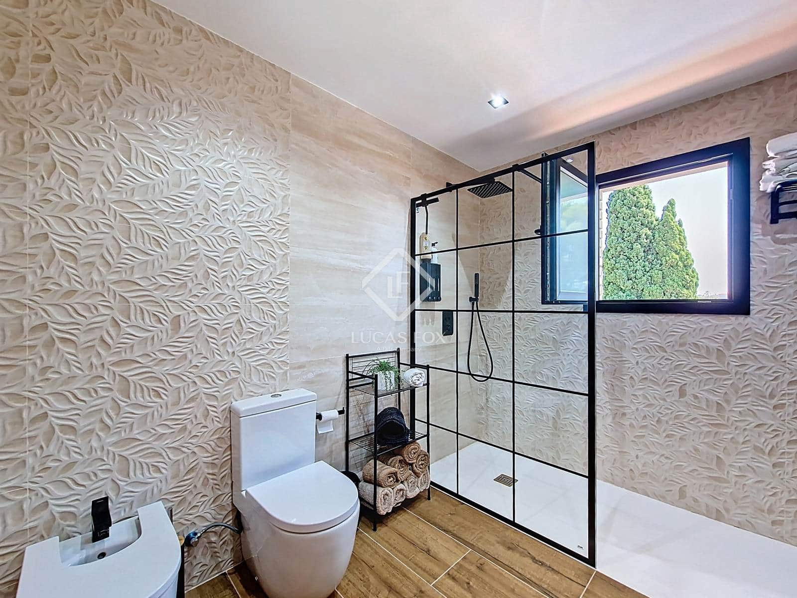 4 slaapkamer Villa te koop in Cunit met zwembad garage - € 660.000 (Ref: 9125909)