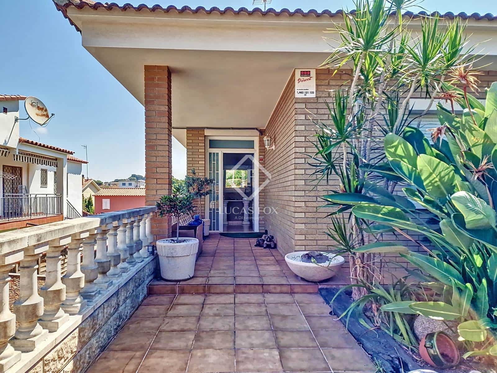 4 slaapkamer Villa te koop in Cunit met zwembad garage - € 660.000 (Ref: 9125909)