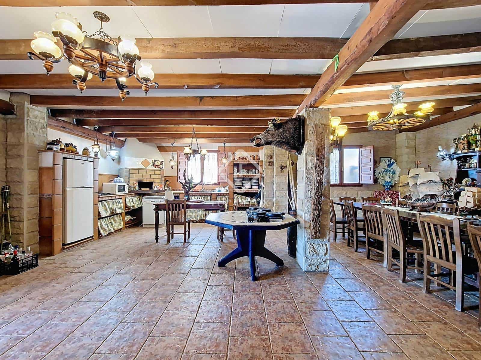 4 slaapkamer Villa te koop in Cunit met zwembad garage - € 660.000 (Ref: 9125909)