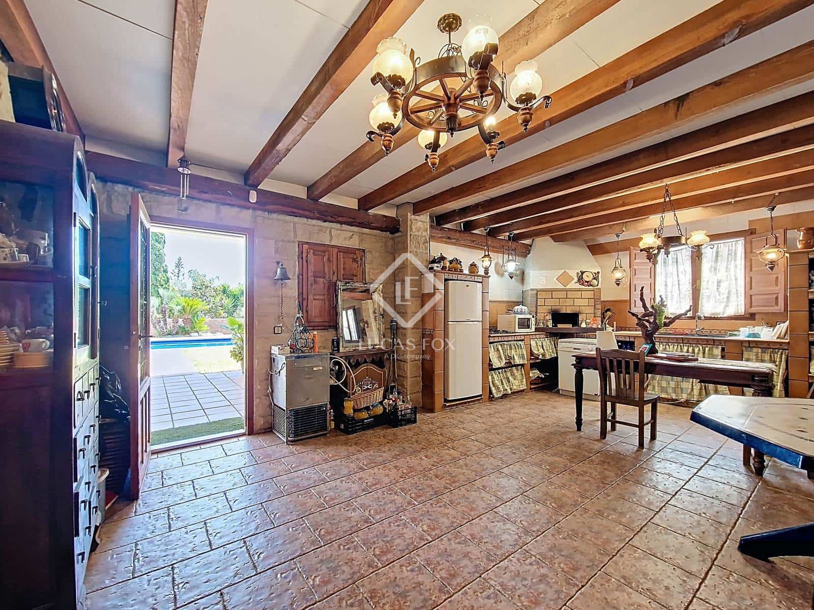 4 slaapkamer Villa te koop in Cunit met zwembad garage - € 660.000 (Ref: 9125909)