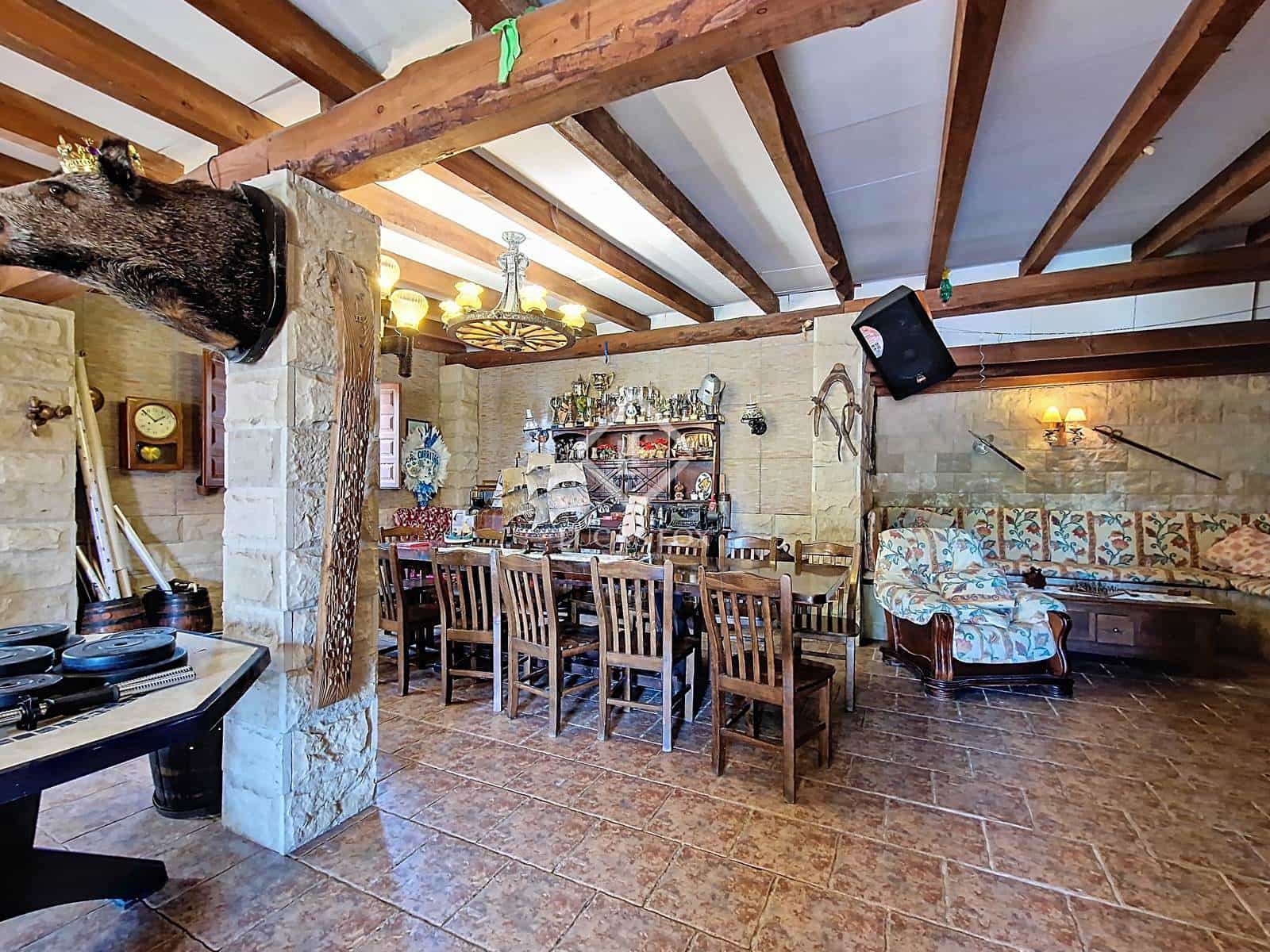 4 slaapkamer Villa te koop in Cunit met zwembad garage - € 660.000 (Ref: 9125909)