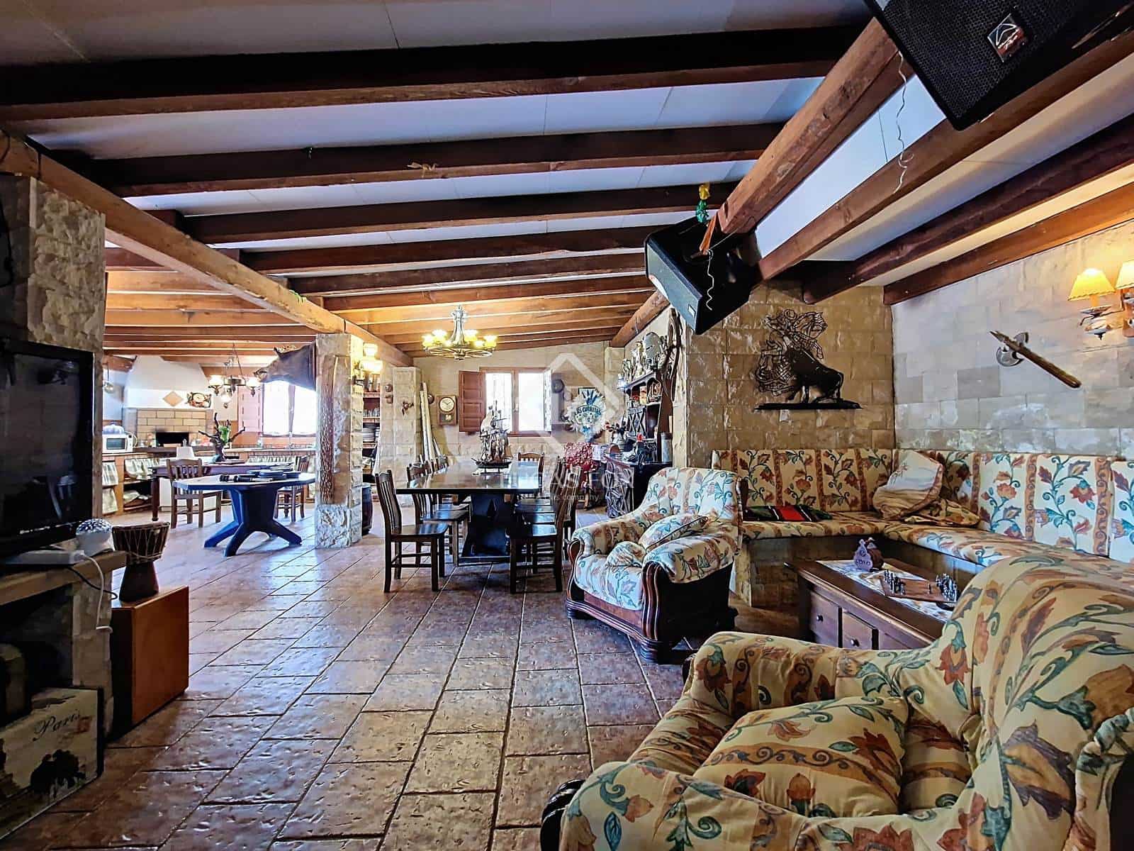 4 slaapkamer Villa te koop in Cunit met zwembad garage - € 660.000 (Ref: 9125909)