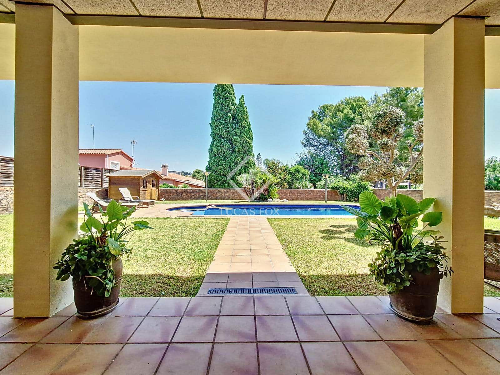 4 slaapkamer Villa te koop in Cunit met zwembad garage - € 660.000 (Ref: 9125909)