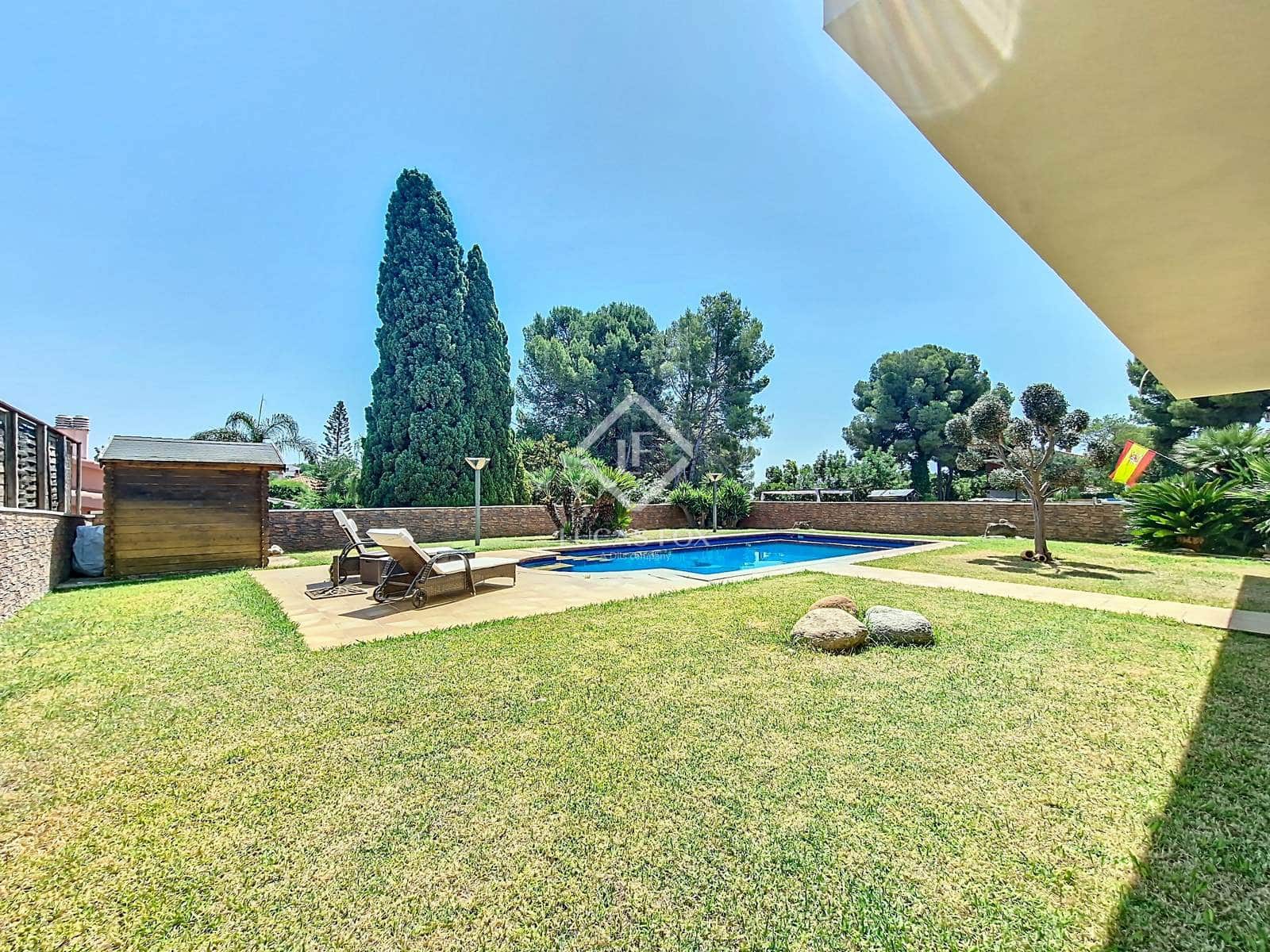 4 slaapkamer Villa te koop in Cunit met zwembad garage - € 660.000 (Ref: 9125909)