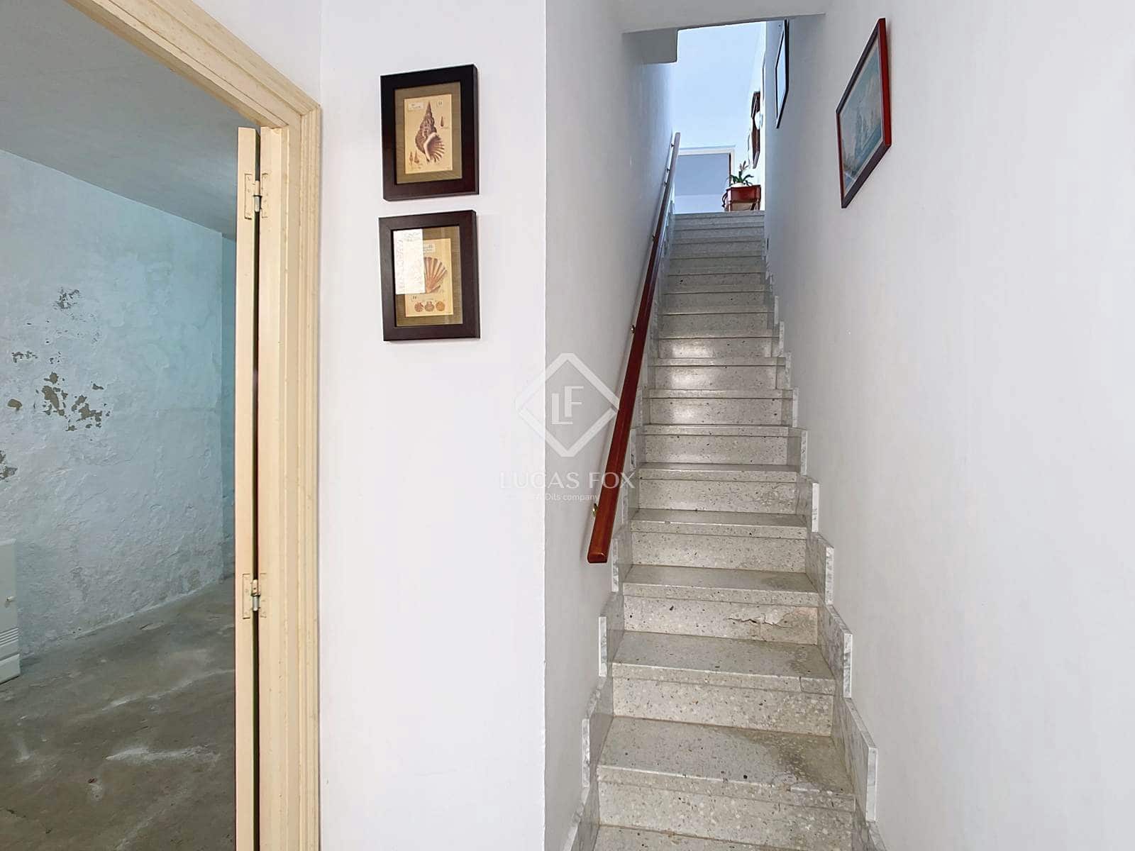 4 slaapkamer Villa te koop in Ciutadella de Menorca met garage - € 689.000 (Ref: 9125910)