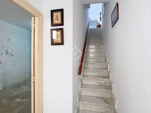 4 soveværelse Villa til salg i Ciutadella de Menorca med garage - € 689.000 (Ref: 9125910)