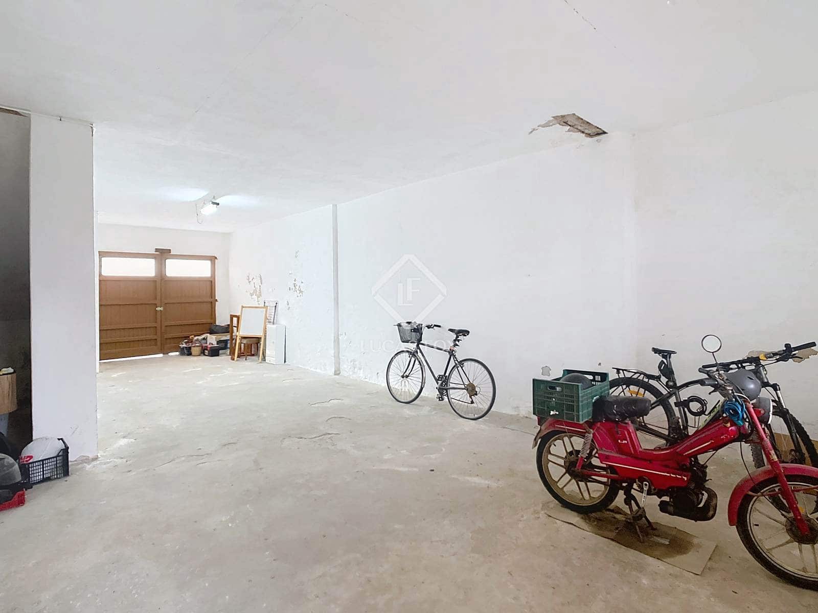 4 slaapkamer Villa te koop in Ciutadella de Menorca met garage - € 689.000 (Ref: 9125910)