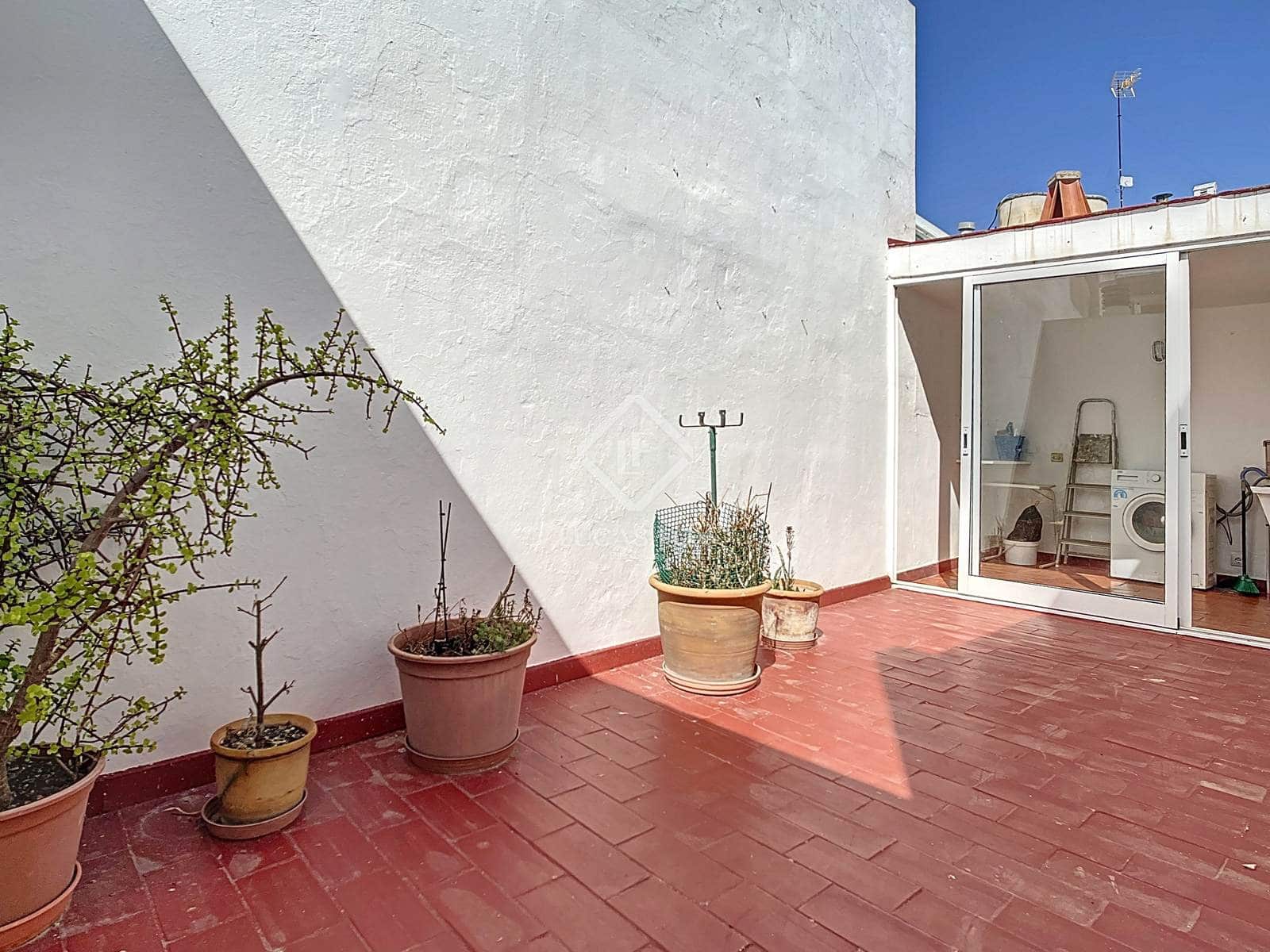 4 slaapkamer Villa te koop in Ciutadella de Menorca met garage - € 689.000 (Ref: 9125910)