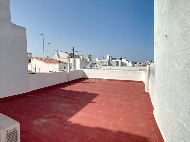 4 soveværelse Villa til salg i Ciutadella de Menorca med garage - € 689.000 (Ref: 9125910)