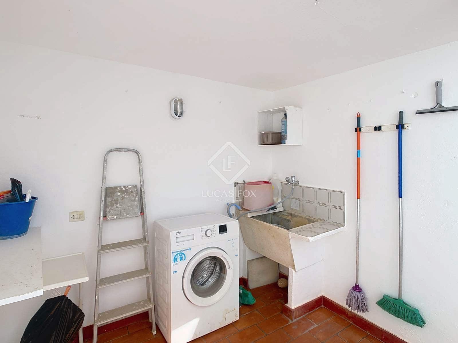 4 slaapkamer Villa te koop in Ciutadella de Menorca met garage - € 689.000 (Ref: 9125910)